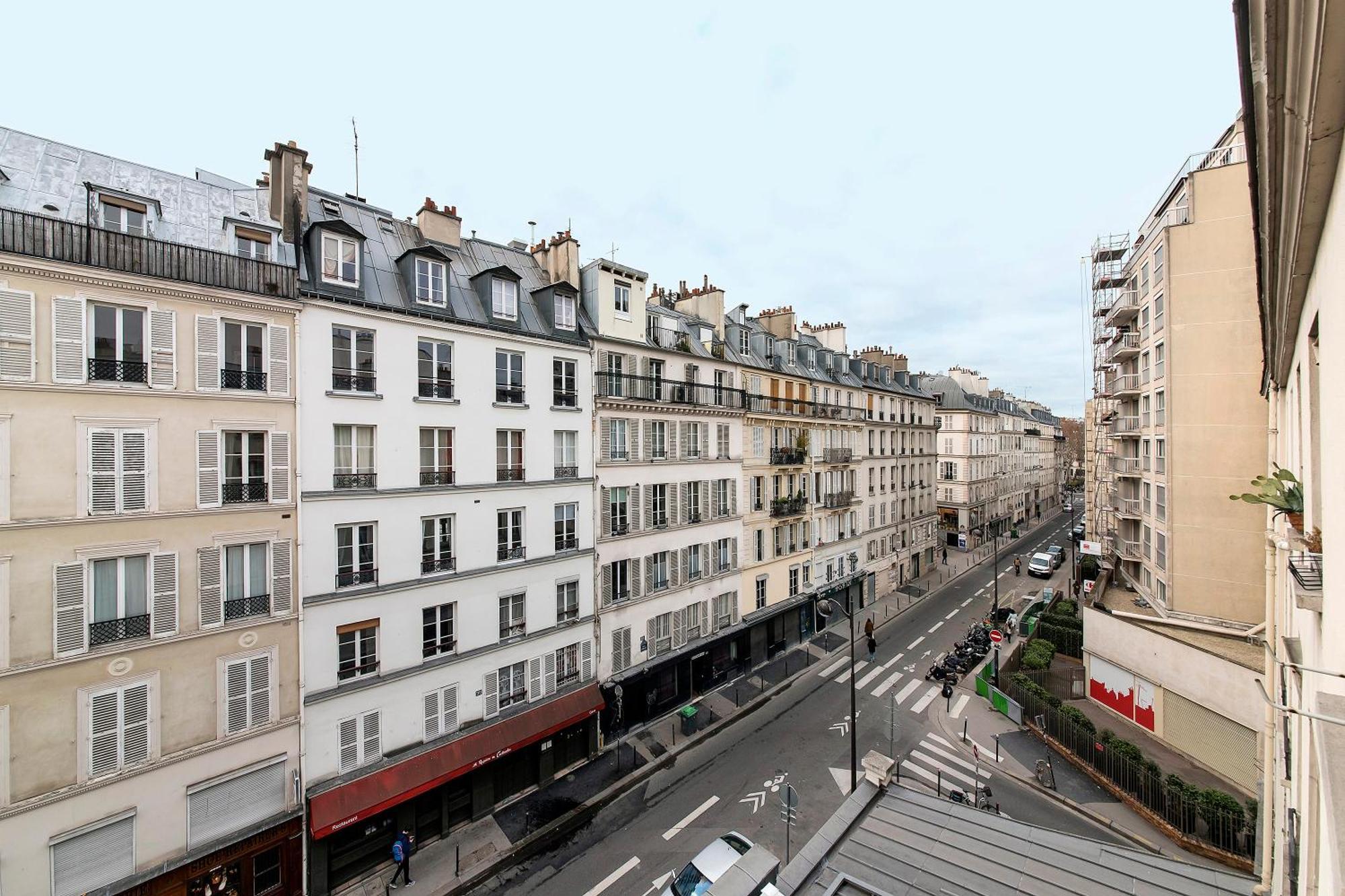Beautiful Marais Bastille Oberkampf Areas Apartment